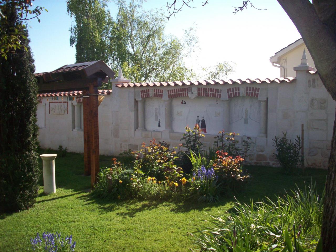 Un autre pilier de l'art, la peinture, fresque en cours de réalisation